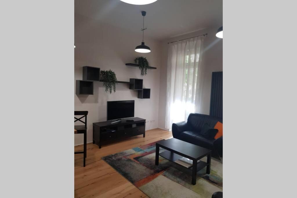 Tempelhoferfeld Apartment เบอร์ลิน ภายนอก รูปภาพ